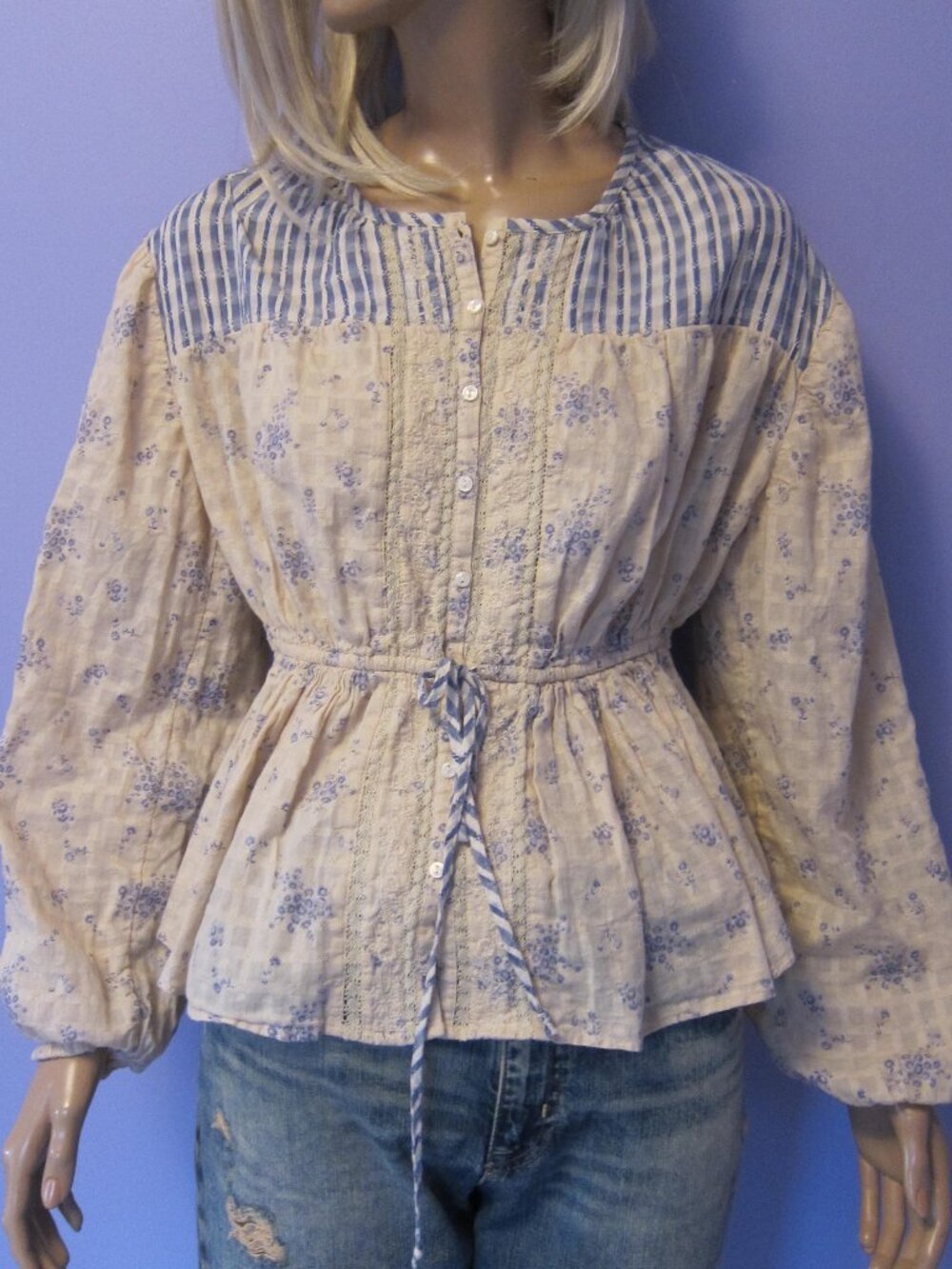 RARE American Eagle Vintage Inspired Blue Floral Lace Tie Waist Antique Blouse